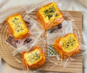 Grilled toast with kitten, three layers of creamy filling 230g